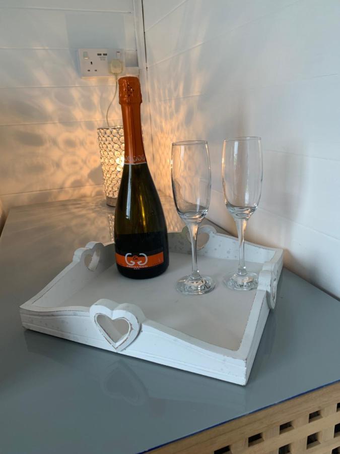 Dolafon Farm Luxury Glamping Cabin With Hot Tub St Asaph Kültér fotó