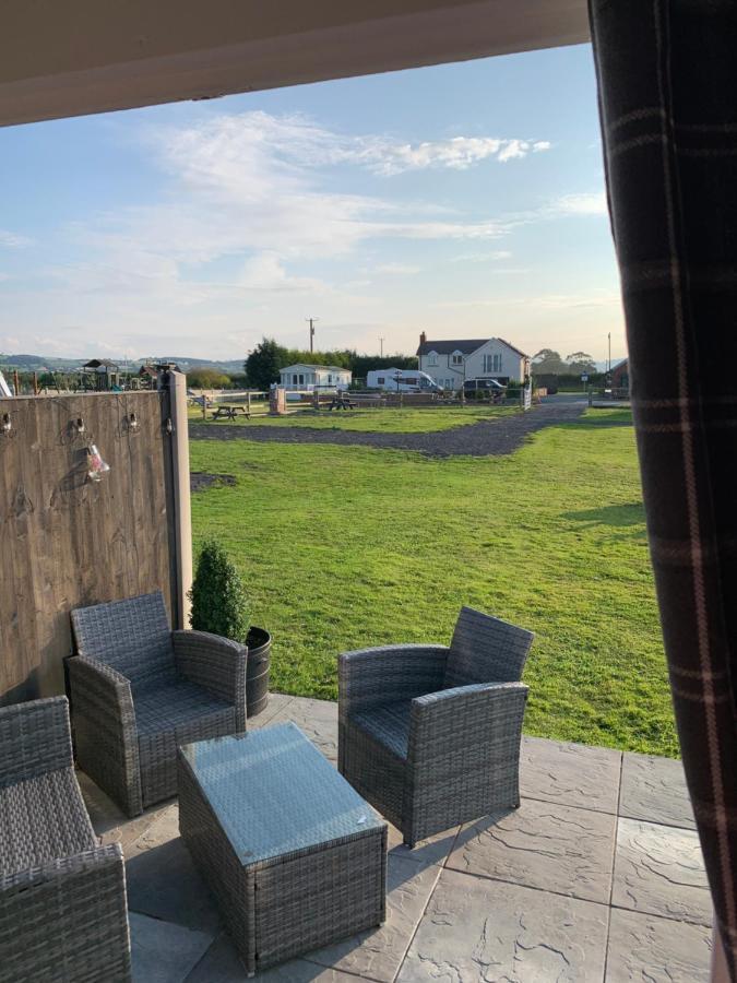 Dolafon Farm Luxury Glamping Cabin With Hot Tub St Asaph Kültér fotó