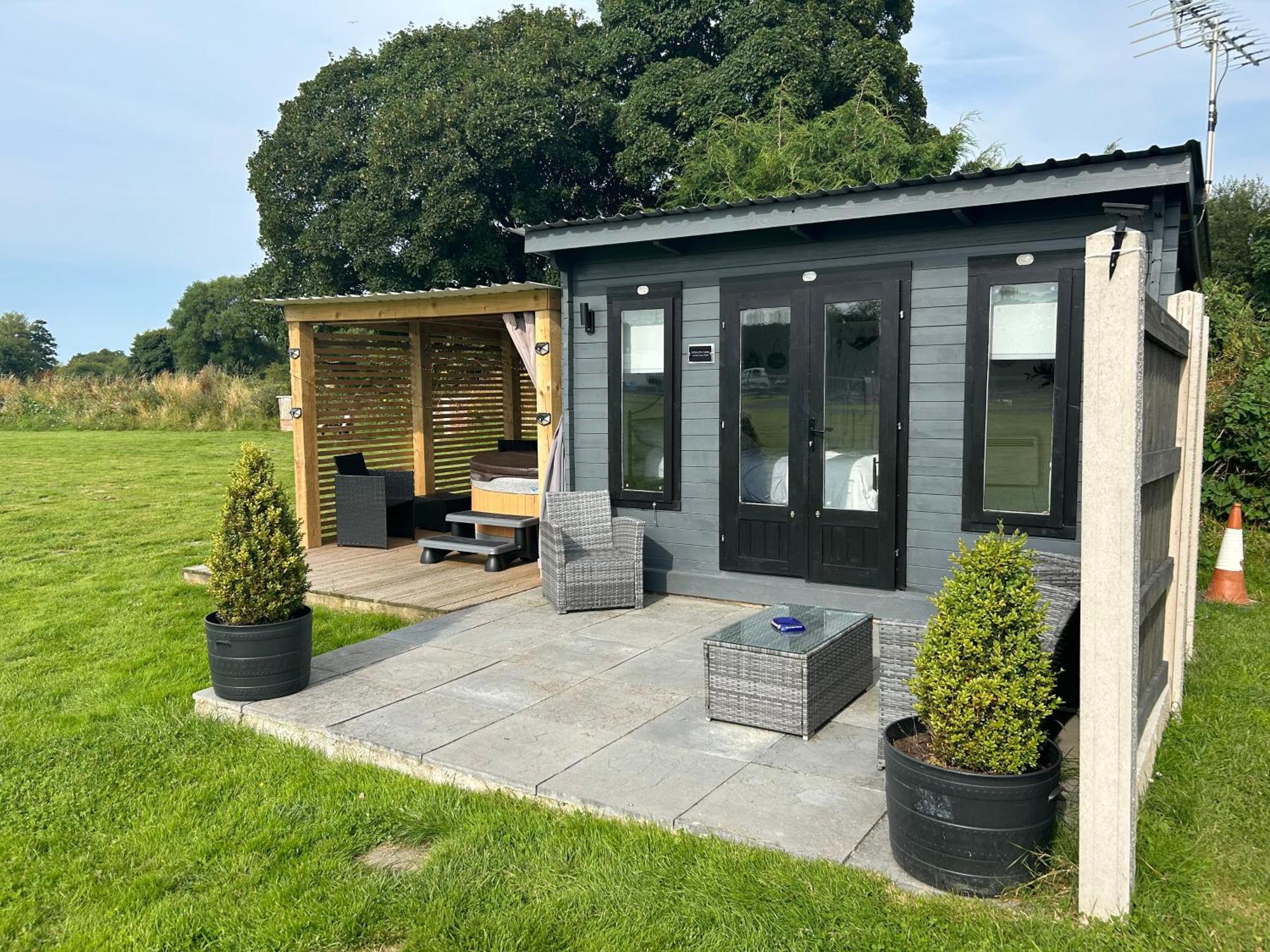 Dolafon Farm Luxury Glamping Cabin With Hot Tub St Asaph Kültér fotó